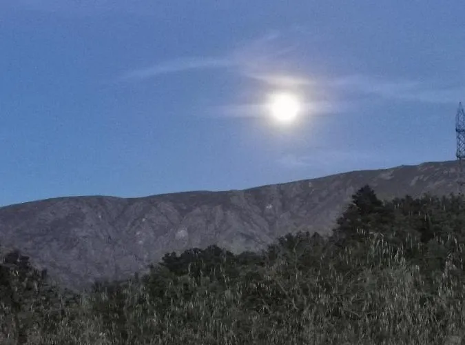 El Cauce Дом отдыха Навалуэнга